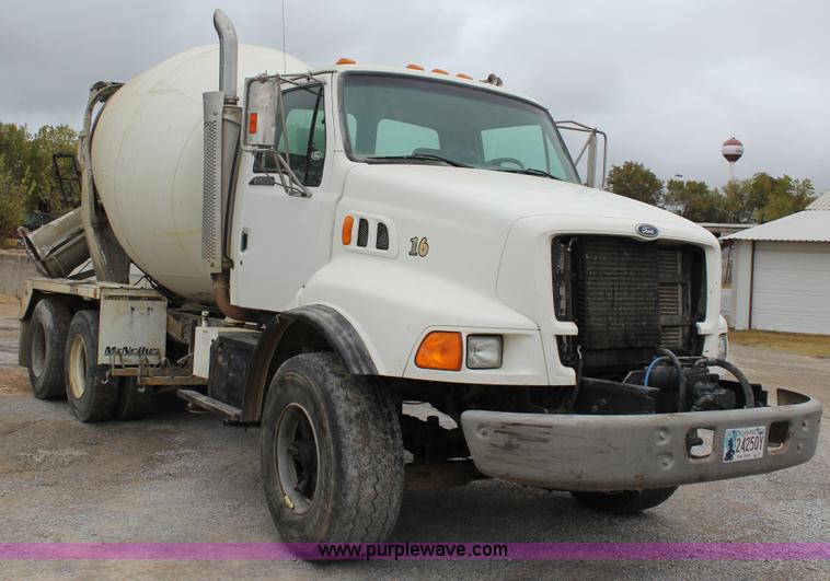 image for item J4298 1998 Ford LT8513 Louisville 113 mixer truck