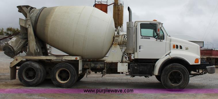 image for item J4298 1998 Ford LT8513 Louisville 113 mixer truck