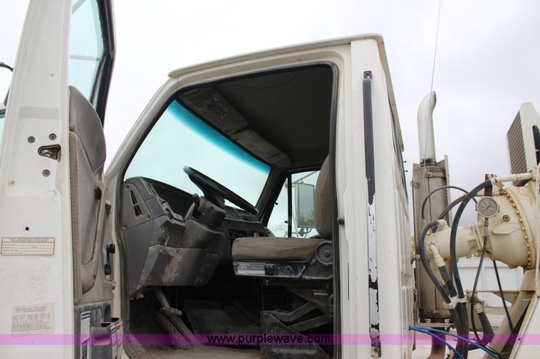 image for item J4298 1998 Ford LT8513 Louisville 113 mixer truck
