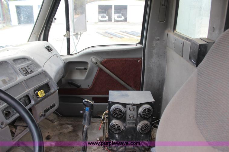 image for item J4298 1998 Ford LT8513 Louisville 113 mixer truck