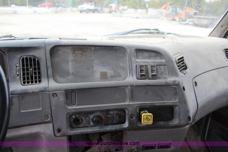 image for item J4298 1998 Ford LT8513 Louisville 113 mixer truck