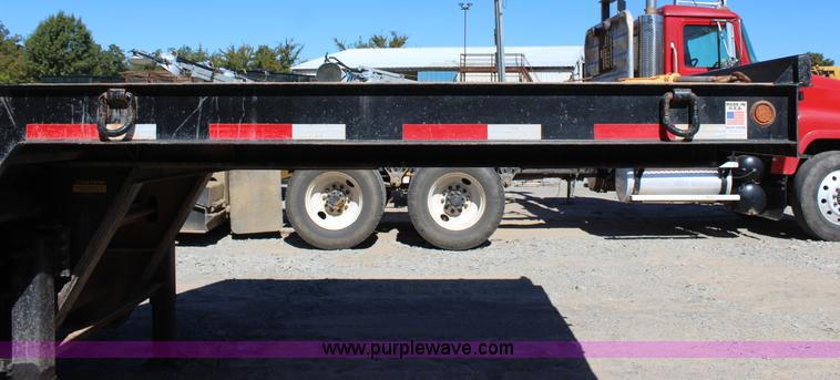 image for item J4330 2014 Viking VFDD46R18F35T equipment trailer