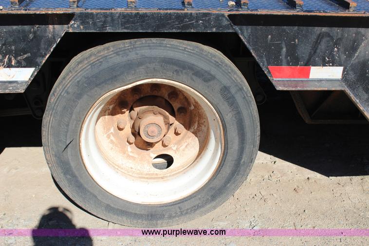 image for item J4330 2014 Viking VFDD46R18F35T equipment trailer