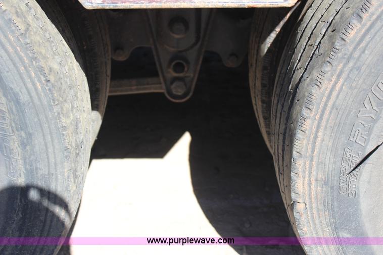 image for item J4330 2014 Viking VFDD46R18F35T equipment trailer