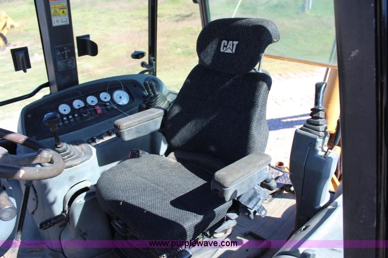 image for item J4331 2004 Caterpillar 420D backhoe