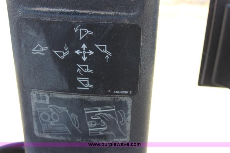 image for item J4331 2004 Caterpillar 420D backhoe