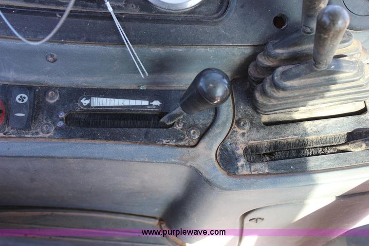 image for item J4331 2004 Caterpillar 420D backhoe