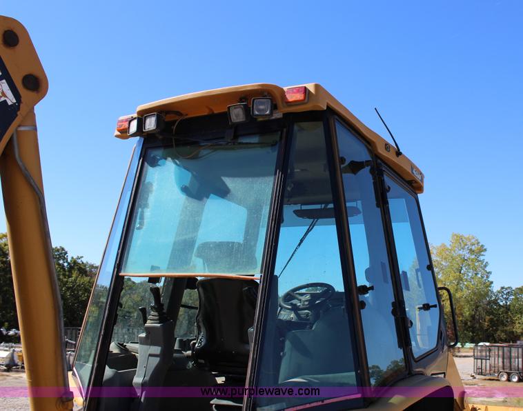 image for item J4331 2004 Caterpillar 420D backhoe