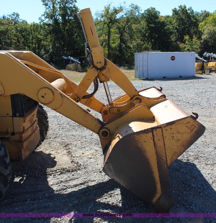 image for item J4331 2004 Caterpillar 420D backhoe