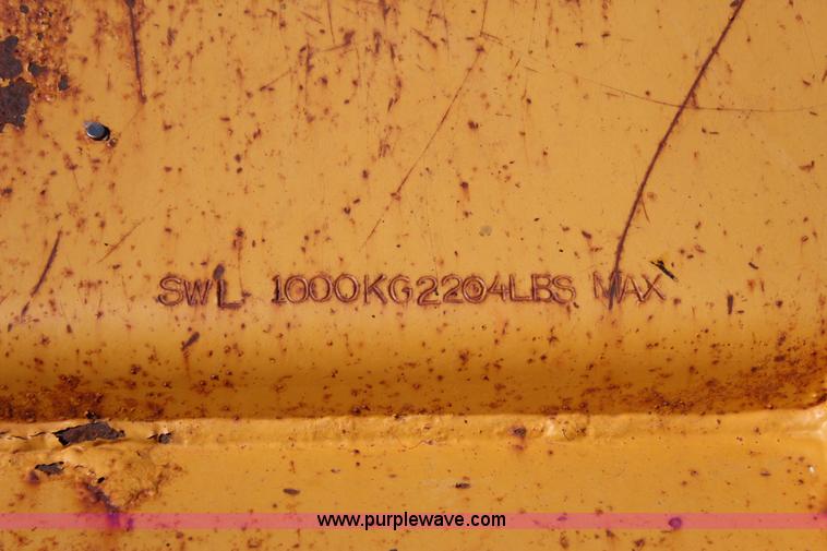 image for item J4331 2004 Caterpillar 420D backhoe