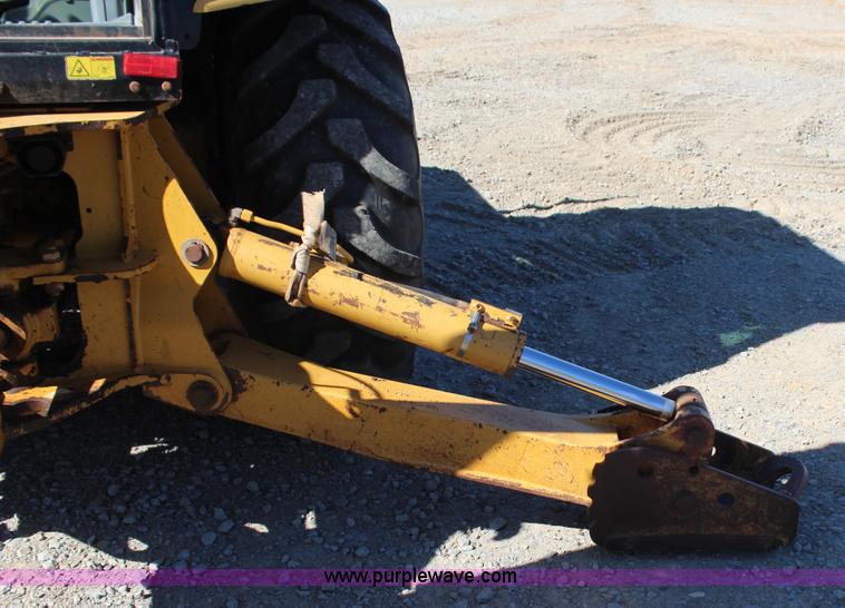 image for item J4331 2004 Caterpillar 420D backhoe