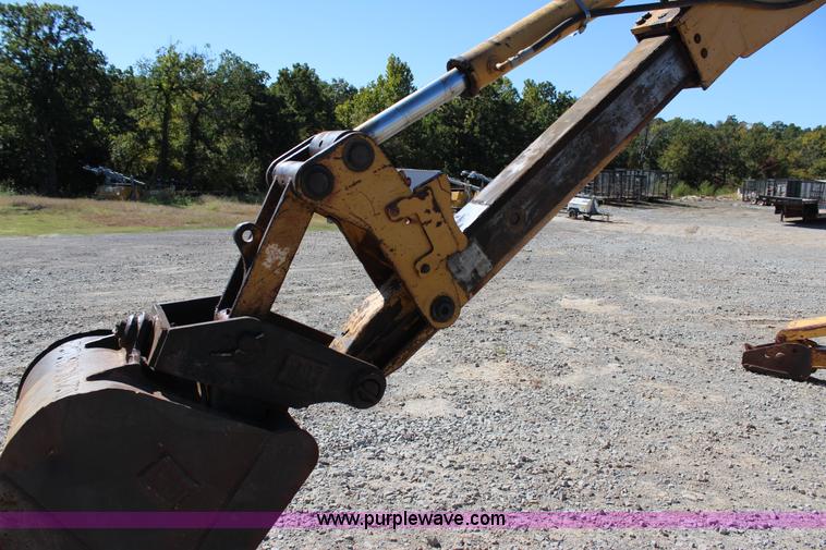 image for item J4331 2004 Caterpillar 420D backhoe