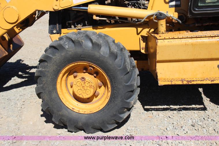 image for item J4331 2004 Caterpillar 420D backhoe