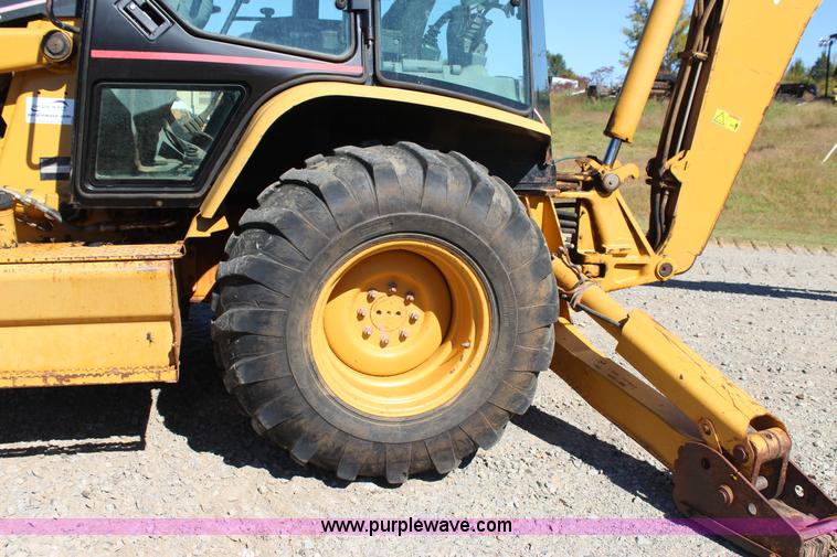 image for item J4331 2004 Caterpillar 420D backhoe