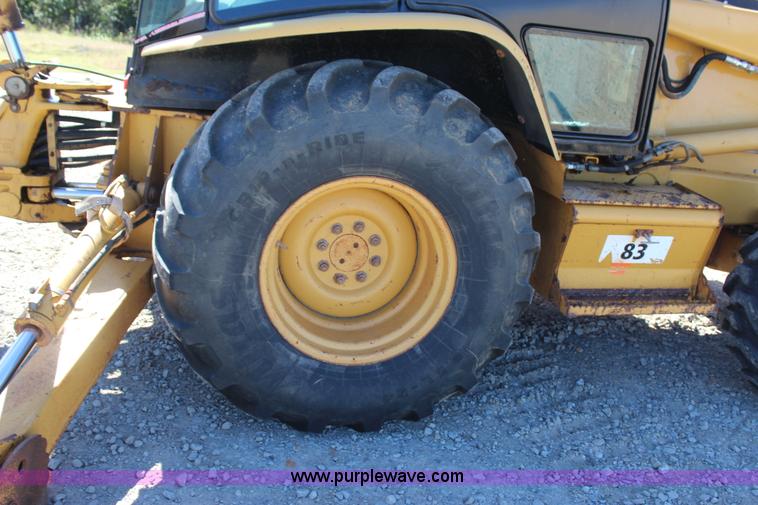image for item J4331 2004 Caterpillar 420D backhoe