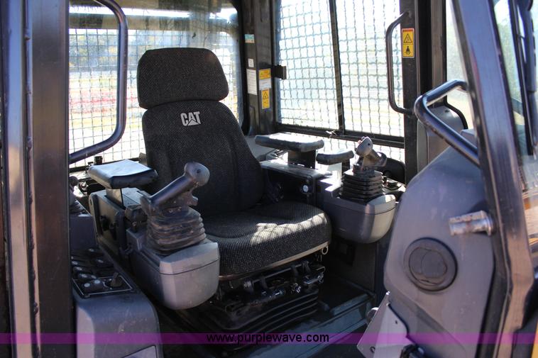 image for item J4332 2009 Caterpillar D6K XL dozer