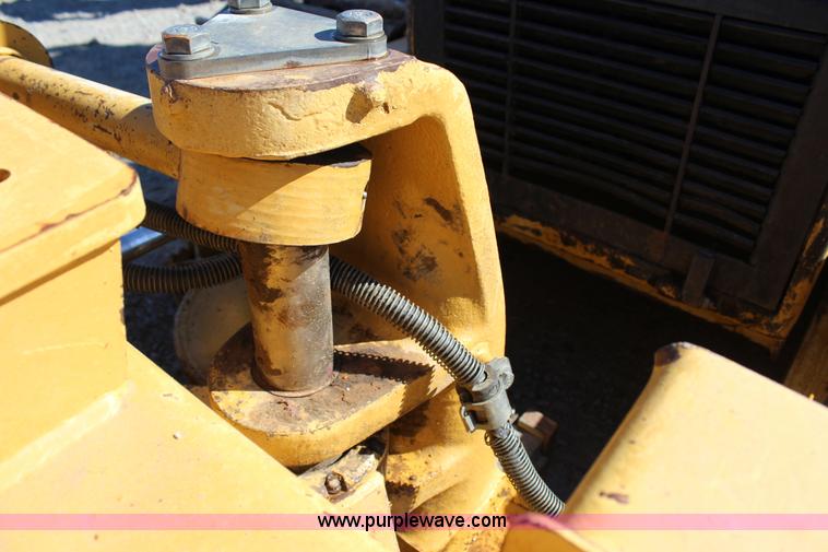 image for item J4332 2009 Caterpillar D6K XL dozer