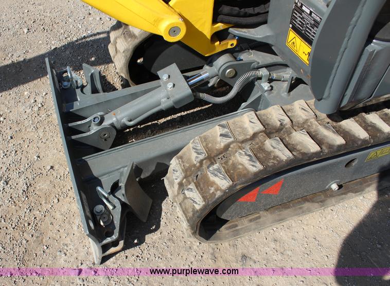 image for item J4367 2013 Wacker Neuson 803 mini excavator