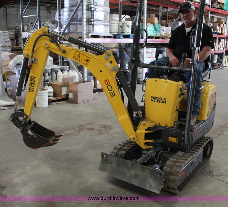 image for item J4367 2013 Wacker Neuson 803 mini excavator