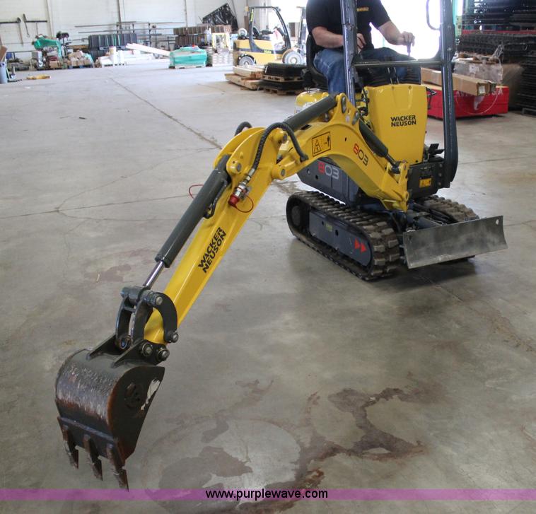 image for item J4367 2013 Wacker Neuson 803 mini excavator