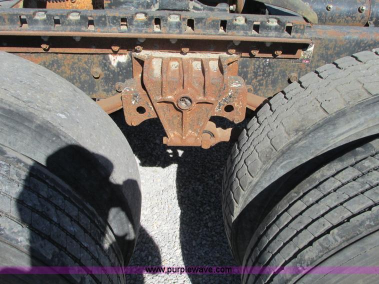 image for item J8726 1987 Volvo White WIM semi truck