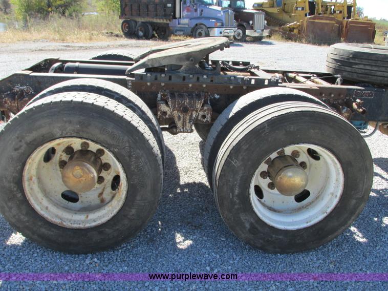 image for item J8726 1987 Volvo White WIM semi truck