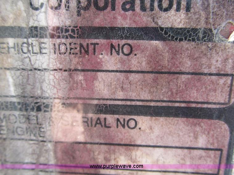 image for item J8726 1987 Volvo White WIM semi truck