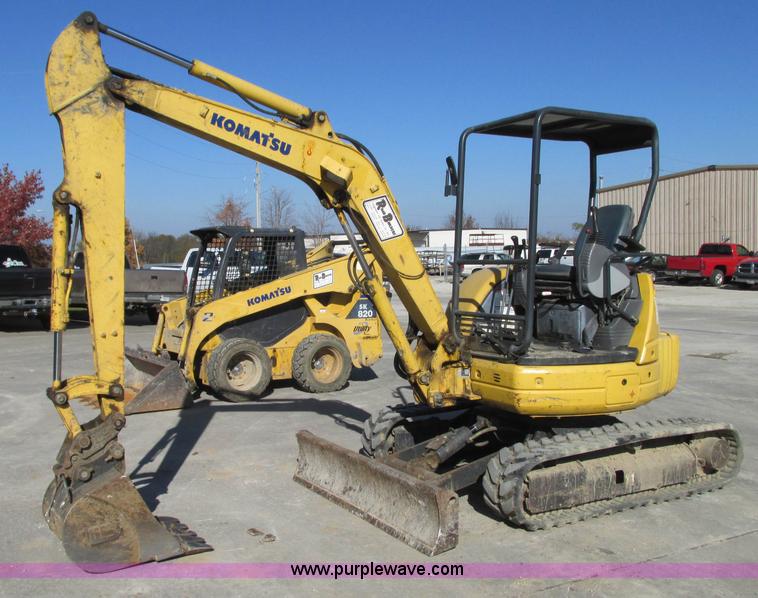 image for item J8736 2003 Komatsu PC35MR mini excavator