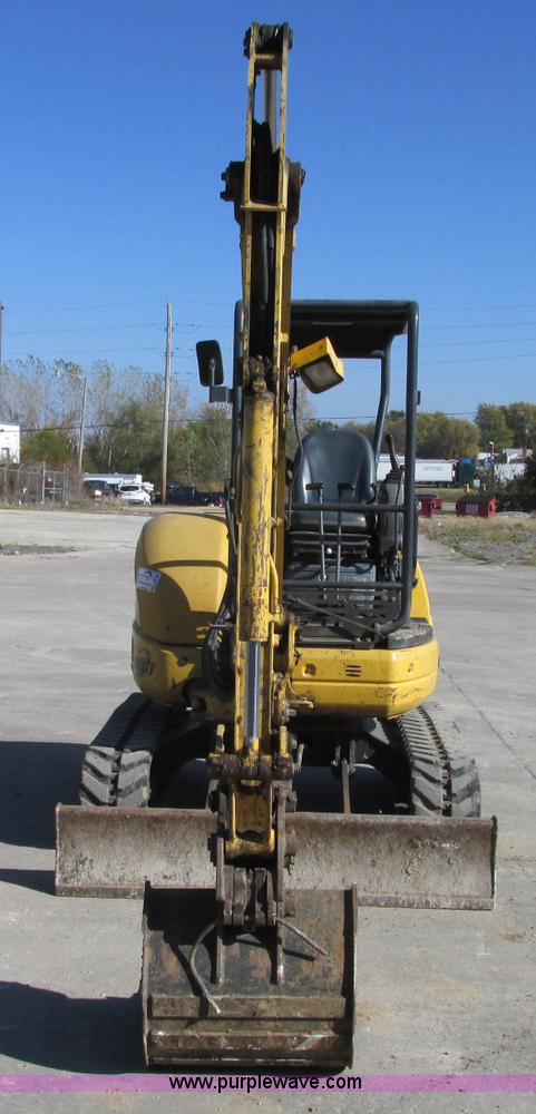 image for item J8736 2003 Komatsu PC35MR mini excavator