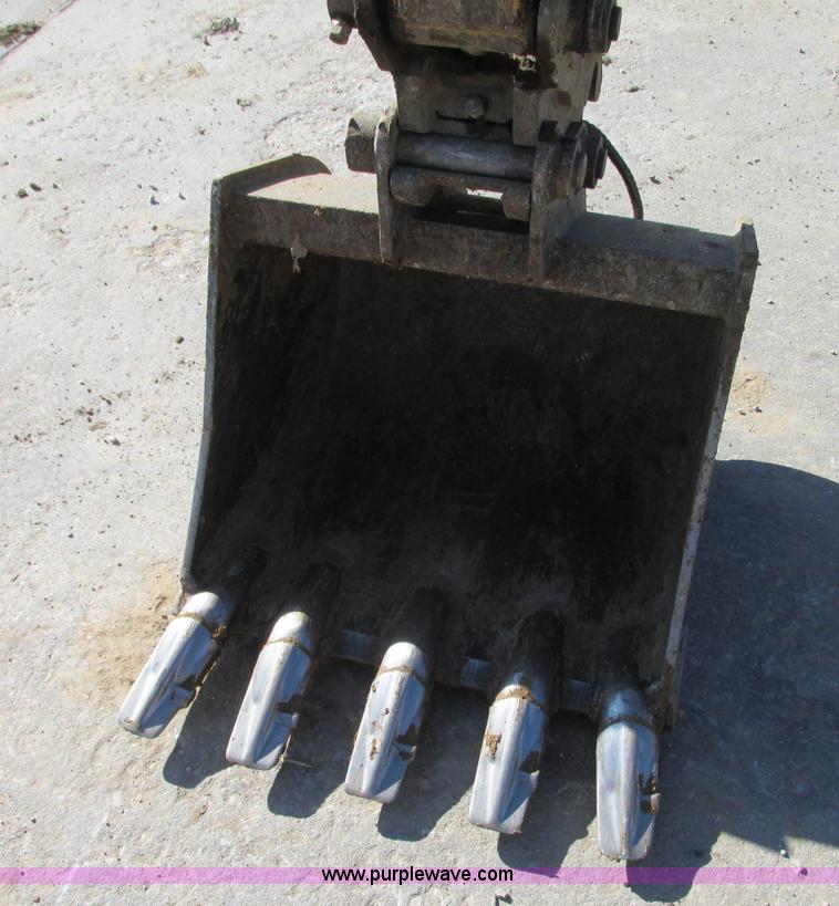 image for item J8736 2003 Komatsu PC35MR mini excavator