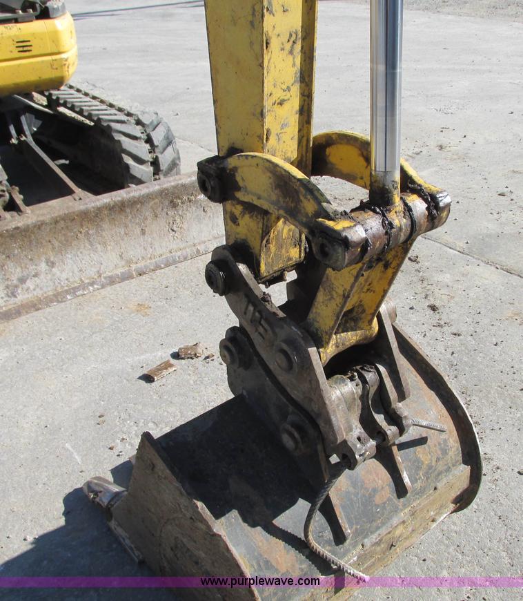 image for item J8736 2003 Komatsu PC35MR mini excavator