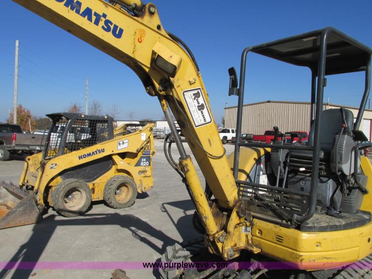 image for item J8736 2003 Komatsu PC35MR mini excavator