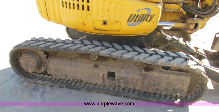 image for item J8736 2003 Komatsu PC35MR mini excavator