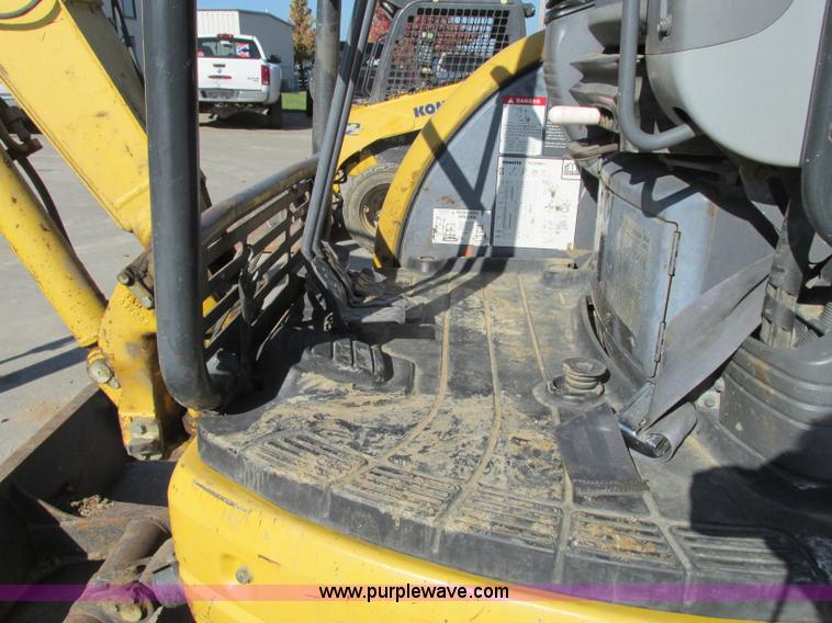 image for item J8736 2003 Komatsu PC35MR mini excavator