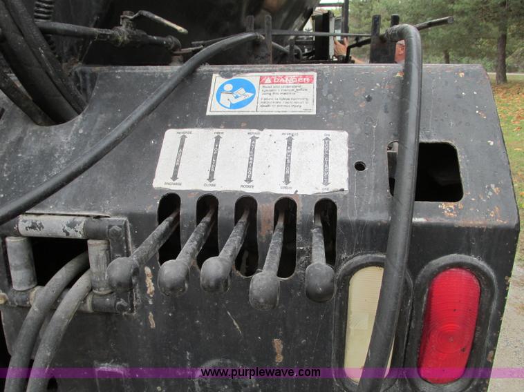 image for item J8738 1995 Ford F800 asphalt patch truck