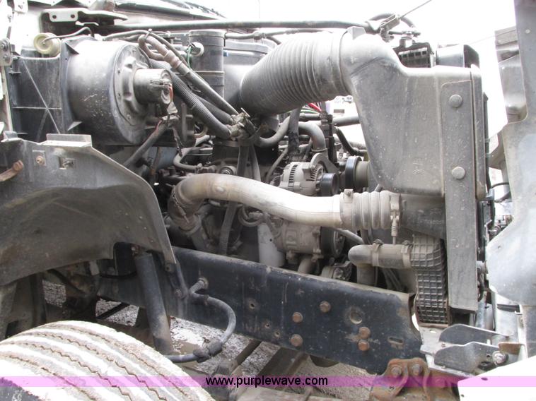 image for item J8738 1995 Ford F800 asphalt patch truck