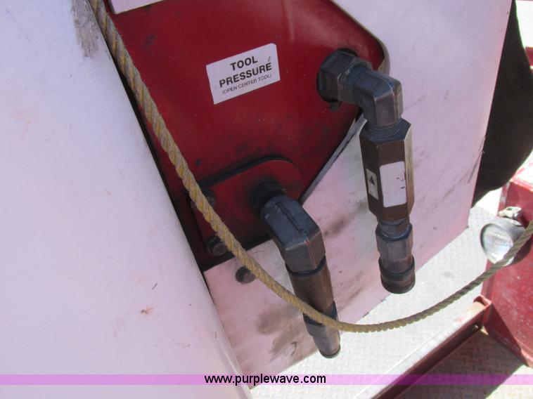 image for item K2211 2005 International DuraStar 4400 bucket truck