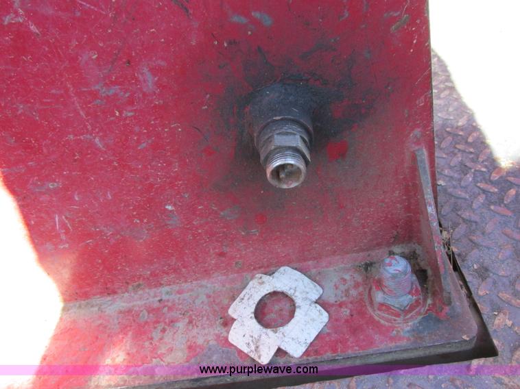 image for item K2211 2005 International DuraStar 4400 bucket truck