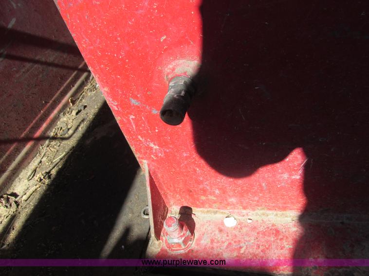 image for item K2211 2005 International DuraStar 4400 bucket truck