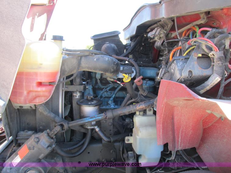 image for item K2211 2005 International DuraStar 4400 bucket truck