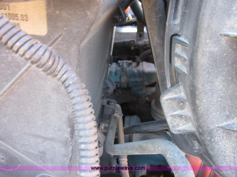 image for item K2211 2005 International DuraStar 4400 bucket truck