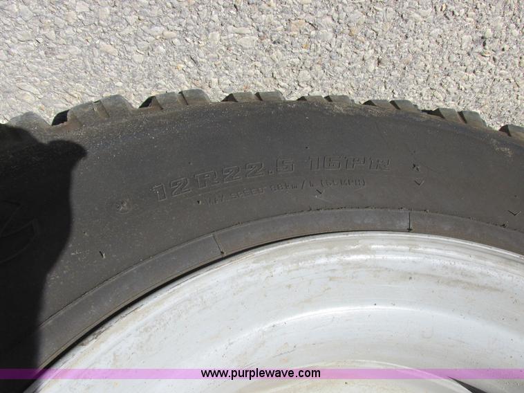 image for item K2212 2005 GMC C8500 digger derrick truck