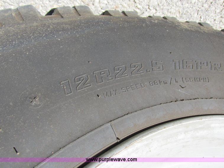 image for item K2212 2005 GMC C8500 digger derrick truck