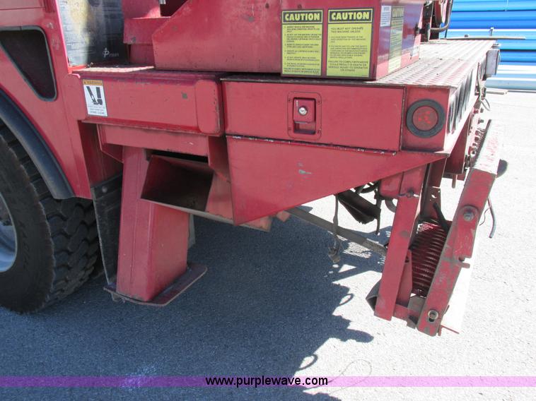 image for item K2212 2005 GMC C8500 digger derrick truck