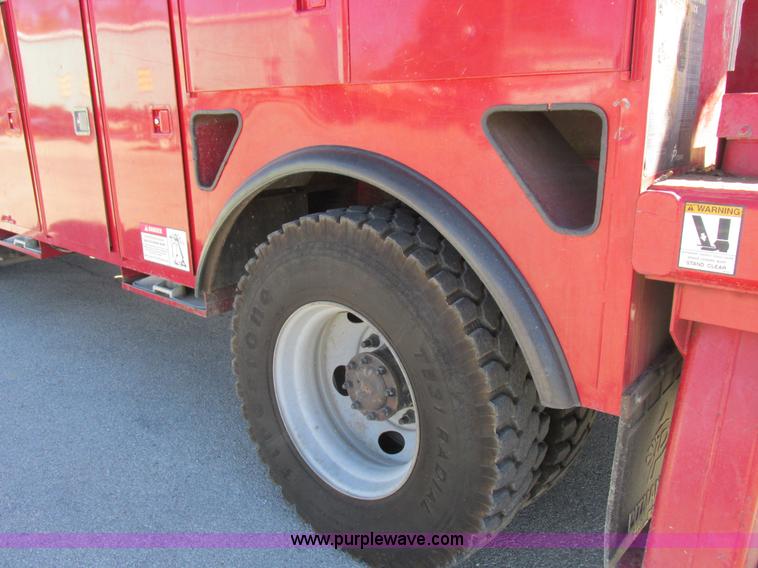 image for item K2212 2005 GMC C8500 digger derrick truck