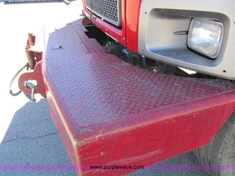 image for item K2212 2005 GMC C8500 digger derrick truck