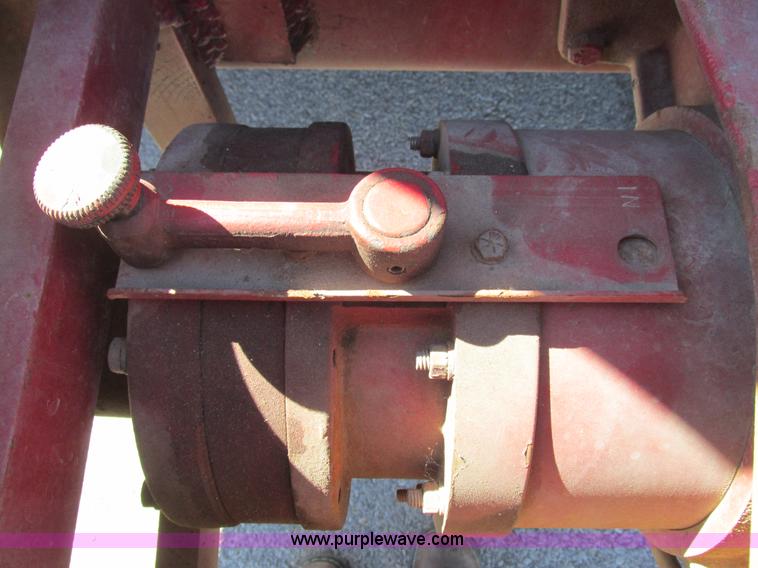 image for item K2212 2005 GMC C8500 digger derrick truck