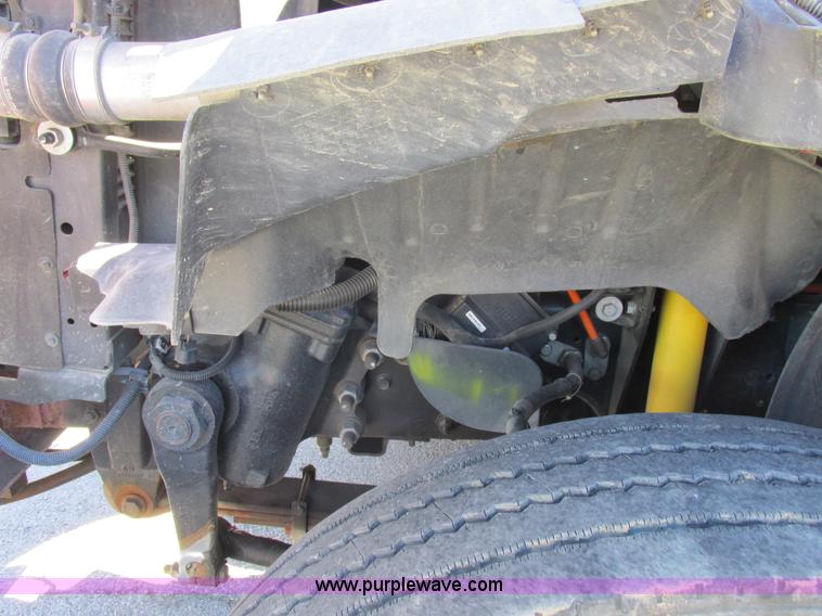 image for item K2212 2005 GMC C8500 digger derrick truck