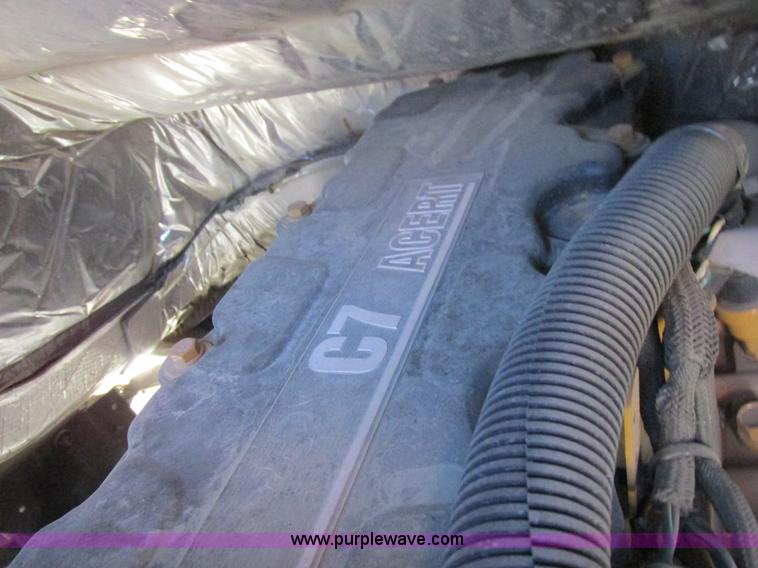 image for item K2212 2005 GMC C8500 digger derrick truck