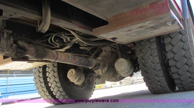 image for item K2212 2005 GMC C8500 digger derrick truck